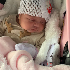 Meet your Posher, Clara isabel